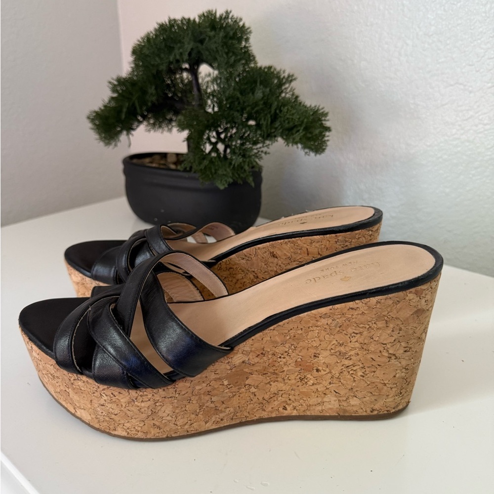 Kate Spade   ❤️😻size 8.5 Black Leather Wedges - Picture 3 of 8